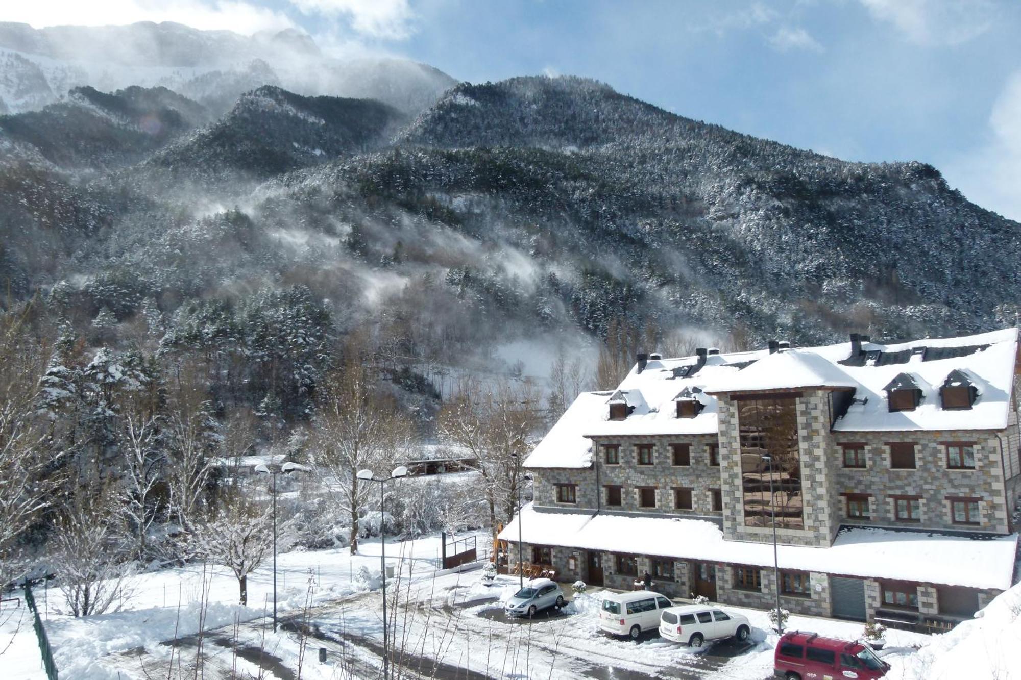 Complejo Turistico Bielsa Hotel Y Camping Екстер'єр фото