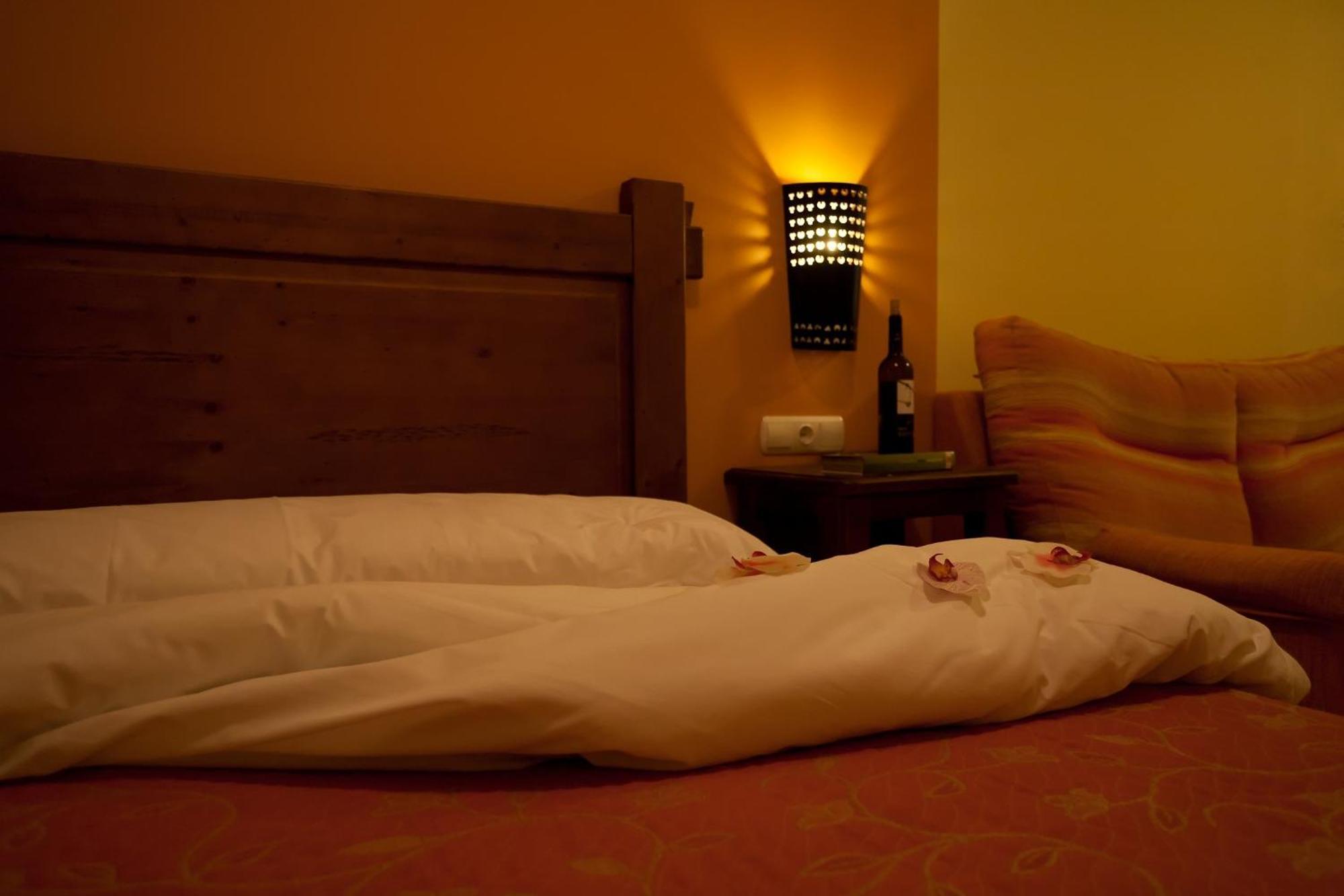 Complejo Turistico Bielsa Hotel Y Camping Екстер'єр фото